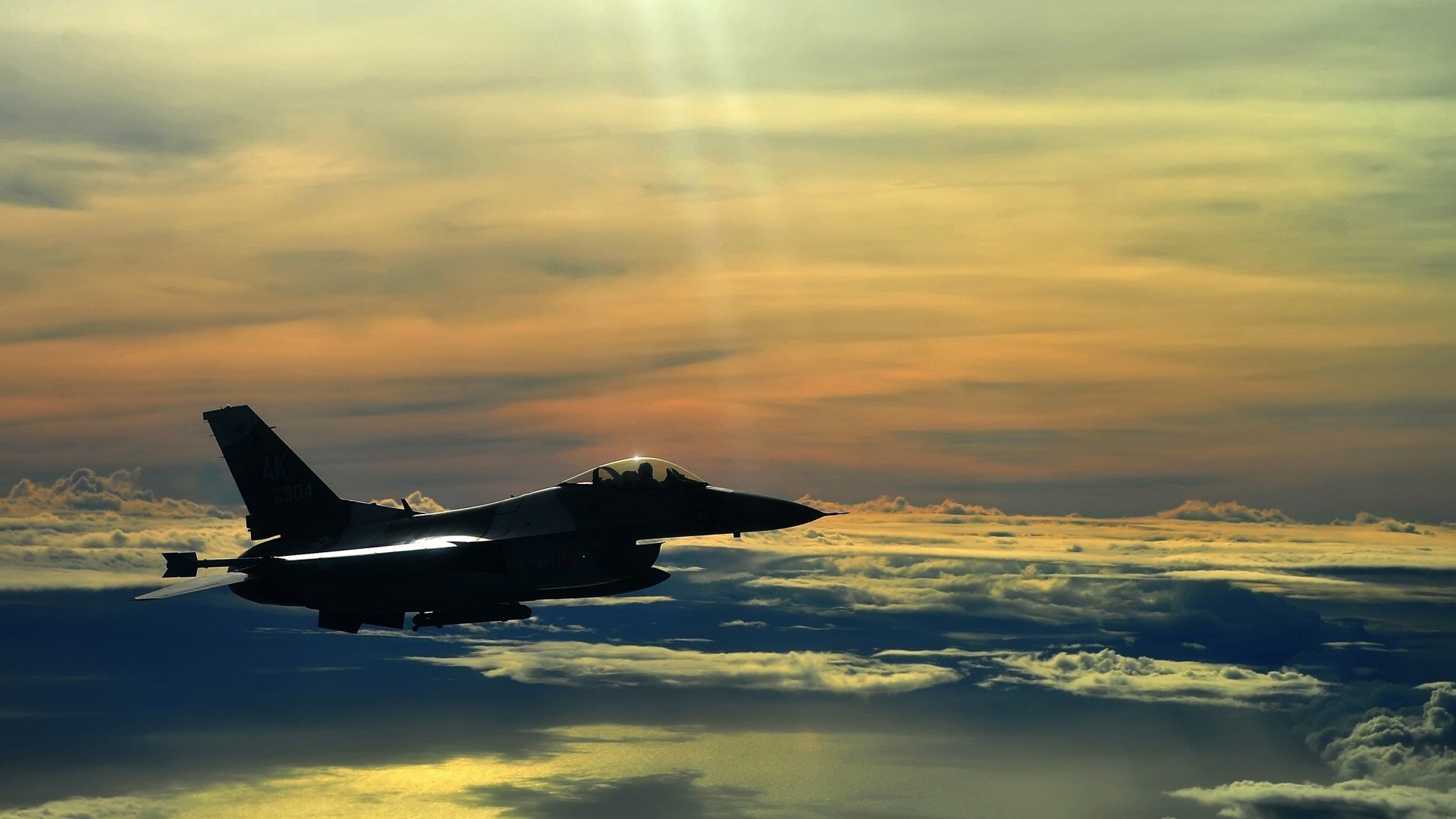 熊猫体育下载-波兰蝶泳选手爆发力十足，波兰6名游泳运动员